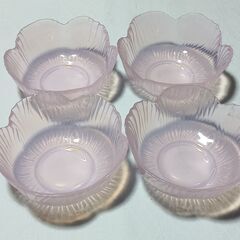 ♡　薄いピンクの小物入れ4個セット(新品未使用)　♡
