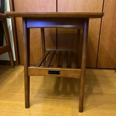 カリモク60サイドテーブルウォールナット（トップ：メラミン化粧板）