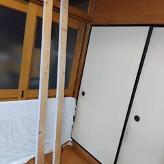 世田谷区近辺配送可能　2本セット　廃材　角材　木材　幅8.5㎝×3.5㎝ 長さ225.5㎝の画像