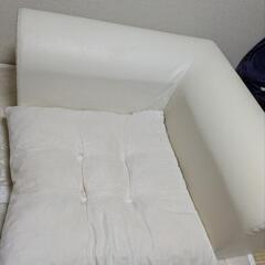 二人掛けソファーの画像