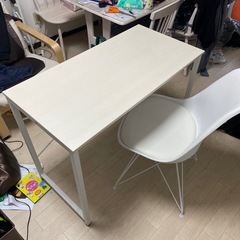 机と椅子のセット　ニトリ　美品