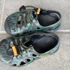 keen サンダル　迷彩柄　15.5cm の画像