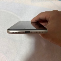 iPhoneSE2 本体と付属品セットの画像
