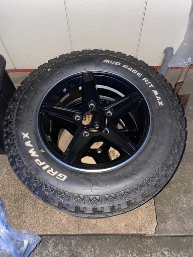 GRIPMAX マッドレイジＲ／Ｔ　185/85-16 105/103Q ＋プレミックス　エステラ　5.5J-16