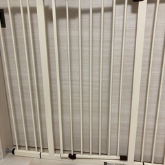 キスベイビー　ベビーゲート　ペット　110㎝　ハイタイプ　拡張フレーム付き　　　の画像