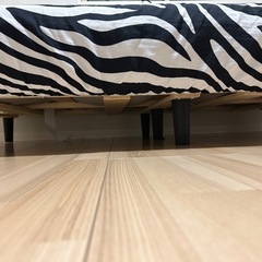 セミダブルベッド（マットレス付き)の画像