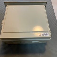 仮設分電盤 30AT ３回路 WB12-AJ使用 ウォルボックス・アース付きコンセント 新品 漏電ブレーカー 中古 電線 IV2ｍｍ 新品使用の画像
