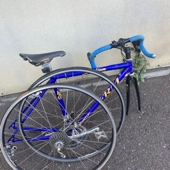 自転車ロードバイクの画像