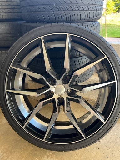 20インチタイヤ&ホイール