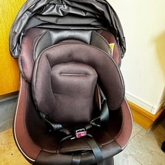 コンビ　チャイルドシート　新生児〜
