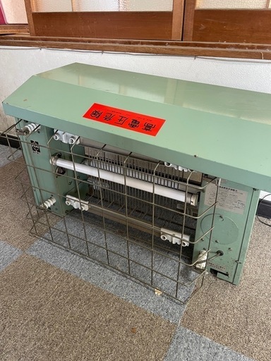 屋外用・電撃殺虫器