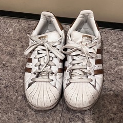 adidas スニーカー　23cm