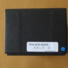 折井ブルーの置き時計 time and space スタンド 小の画像