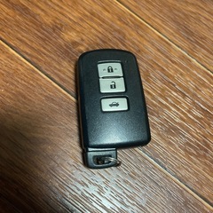 トヨタ　クラウン　純正　スマートキーの画像