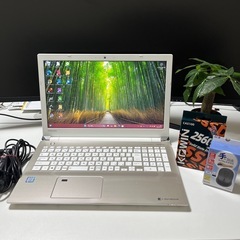 Windows11搭載ノートパソコン（i3-8世代、256GB、...