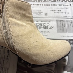 ヒール　アイボリー　Lサイズの画像
