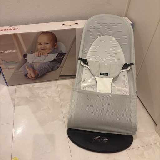 箱付き‼︎ベビービョルンバウンサー