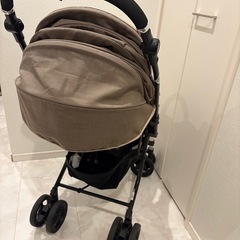 Combiベビーカーディアグラッセオート4キャスエッグショックの画像