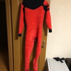 サーフボード、ボードケース、ウエットスーツ、リーシュコード セットの画像