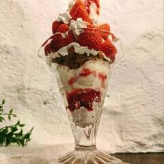 いちごパフェ🍓