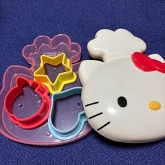 キティちゃんのクッキー型小物入れの画像