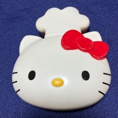 キティちゃんのクッキー型小物入れの画像