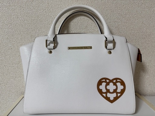 ジュリエッタベローナ　牛革バッグ