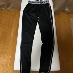 アンダーアーマー ランニングパンツ新品未使用Sサイズ