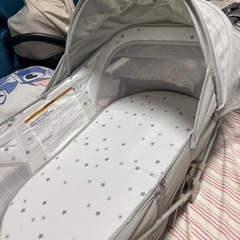 携帯型ベビーベッド
