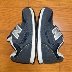 ニューバランス　13.5cm ネイビーの画像