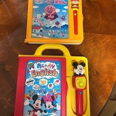 ⭐︎「アンパンマンことばずかん」「ディズニーおしゃべりEnglish」２個セットの画像
