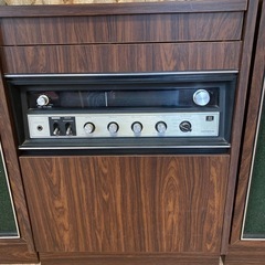 家具調ステレオセットの画像