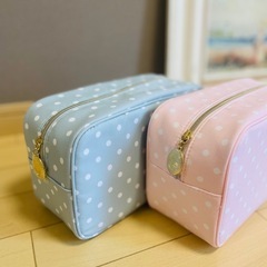 新品⭐️エスティーローダー　ポーチ2個セットの画像