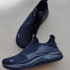 PUMAスニーカー24.0の画像