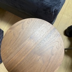 ナイトテーブルの画像