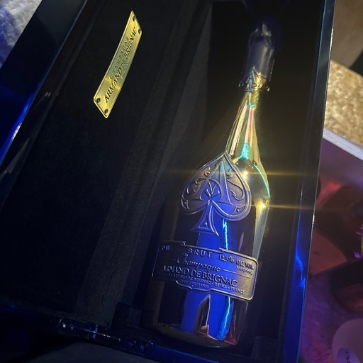 アルマンドゴールド