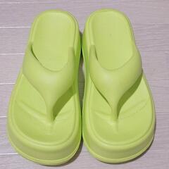 厚底ビーチサンダルの画像