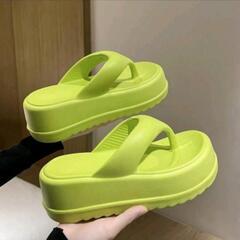厚底ビーチサンダルの画像