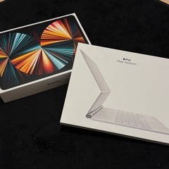 iPad Pro 12.9インチ (第5世代) 1TB Cellularシルバー+Magic Keyboardの画像