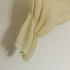 タグ付き未着用 majour フリルのスタンドカラーのふわふわロングドレスの画像