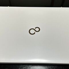 富士通 FMV 高年式 Windows11 メモリー8GB SSD 美白！の画像