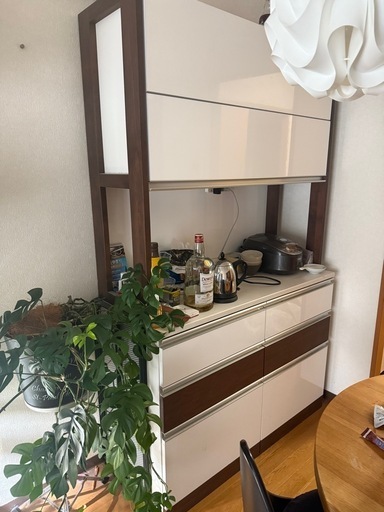 家具　食器棚