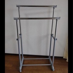 ハンガーラックを探します