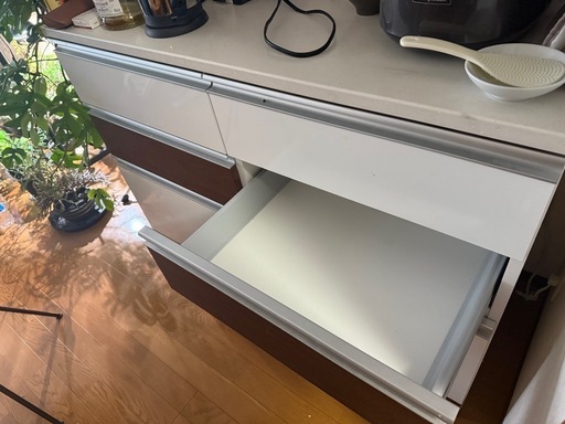 家具　食器棚　