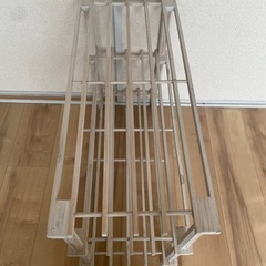 3段収納棚の画像