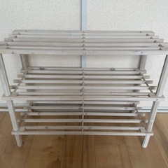 3段収納棚の画像
