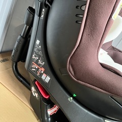 エールべべ　チャイルドシートの画像