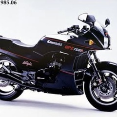 KAWASAKI GPZ750R