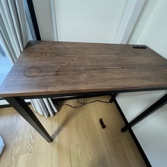 テーブル、
イスの画像