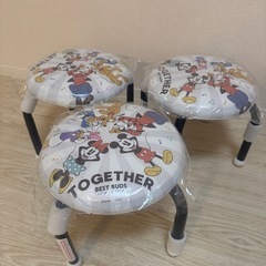 新品　子供椅子３脚セット　ミッキー
